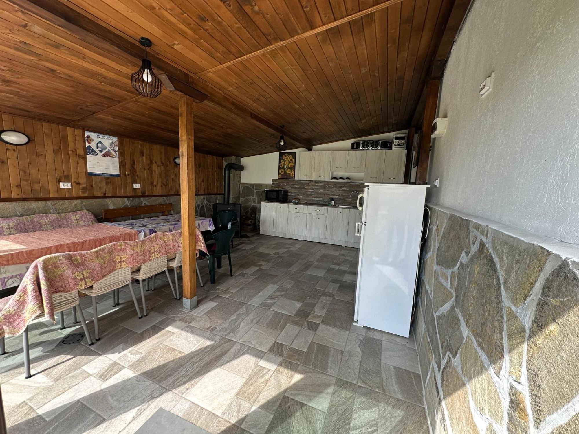 Velkovski Guest House Хисаря Экстерьер фото