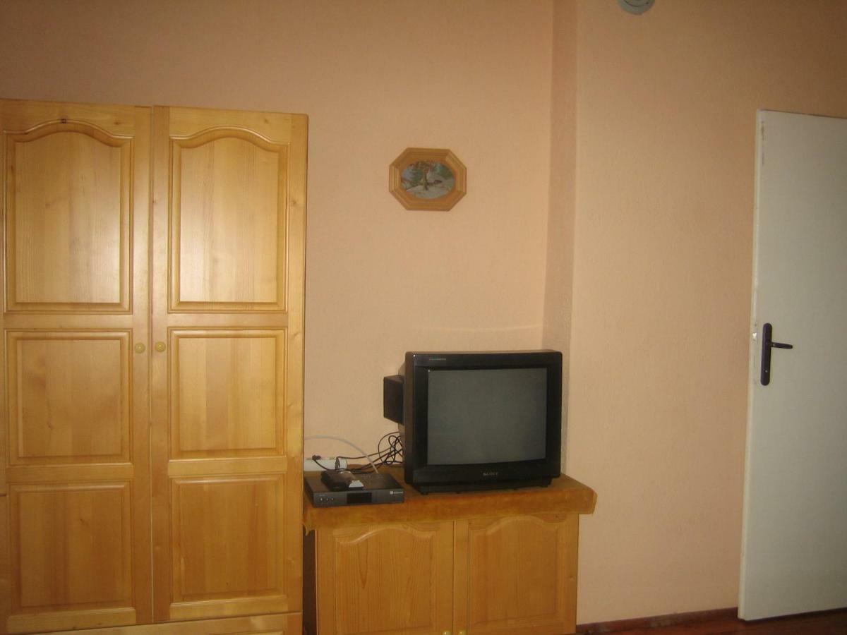 Velkovski Guest House Хисаря Экстерьер фото